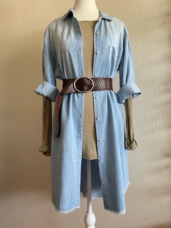 Anthropologie Tops - Cloth and stone denim shirt